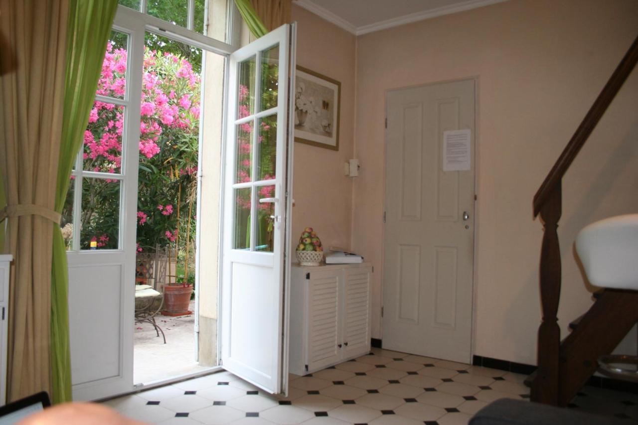 Le Petit Palais Maisonnette Aparthotel Αβινιόν Εξωτερικό φωτογραφία